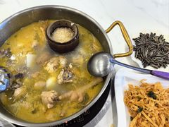 -朴小妹人参鸡汤火锅(长白山万达店)