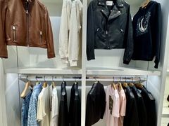-百年港湾奥特莱斯(香炉礁店)