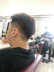 -镁连社·美联社