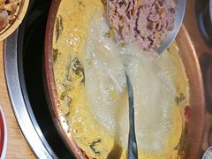 -洱火云南酸菜牛肉火锅(石景山当代商城店)