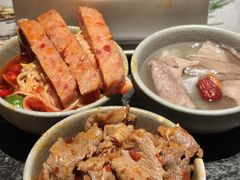 -三出山火锅(南京万象天地店)