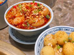 -沪小二炭火蛙锅(淮海中路美食不夜城店)