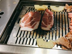 -臻牛烤肉