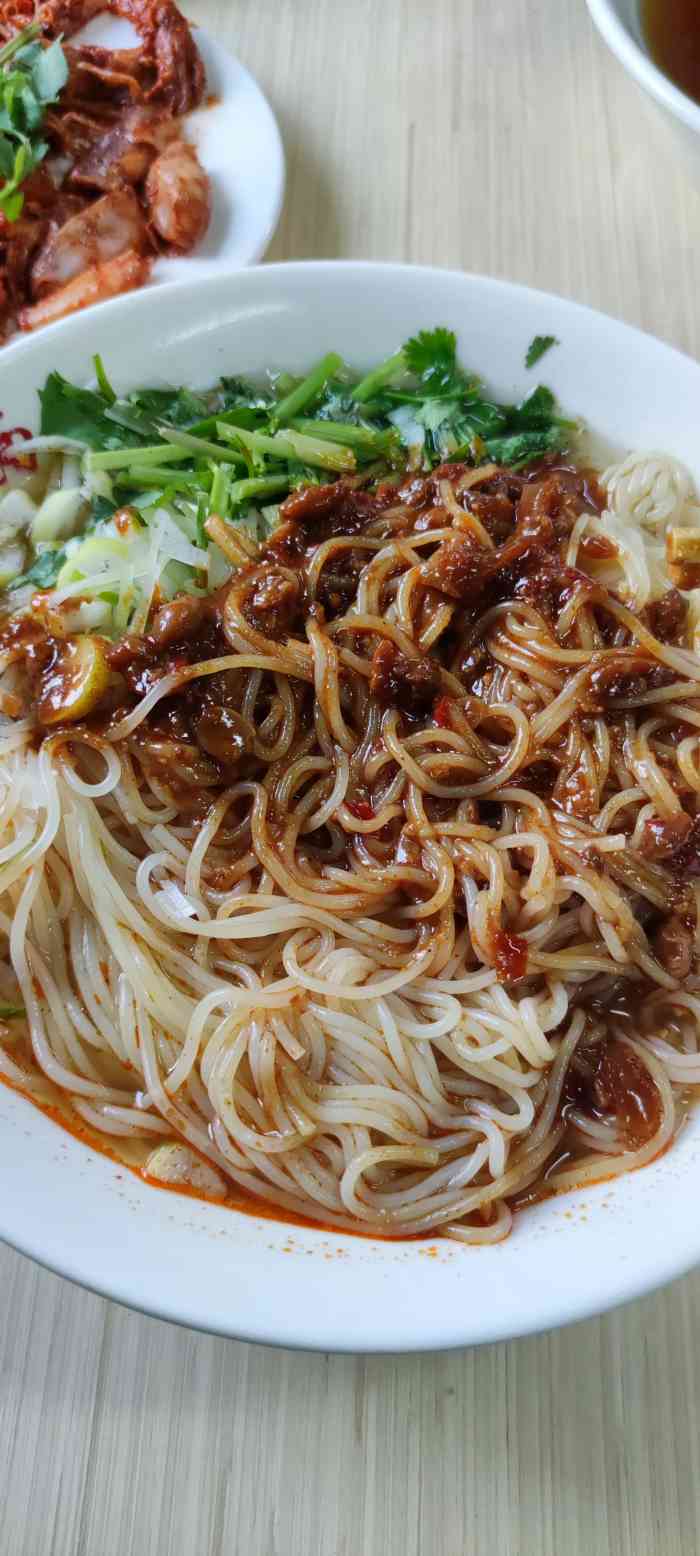 白鹤大冷面-"经常光顾,冷面是西塔大冷面的底子,咸口,.