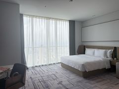 -大连星海皇冠假日酒店
