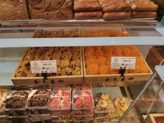 -金色麦甜糕点(面包.蛋糕.华苑店)