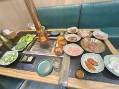 -臻牛烤肉