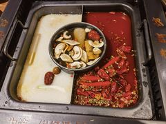 -老牌坊云南鱼豆花火锅(嵩山店)