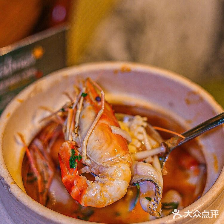 在上海能够入围2023必吃榜上榜餐厅的新时泰