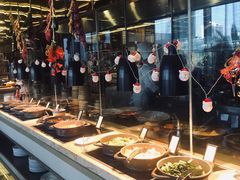 自助取餐区-大中华希尔顿酒店-念自助餐·嗨啤·小龙虾