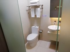 -卡罗酒店(东门晒布地铁站店)