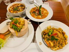 -Thai Pothong Restaurant