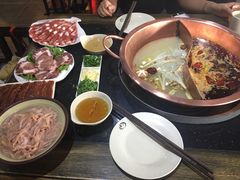 -重庆袁老四火锅(兖州九州新天地店)