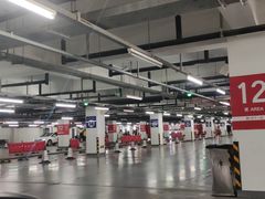 -虹桥绿谷广场-地下停车场