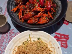 -肥肥虾庄·金牌油焖大虾(杨园滨江时代walk店)