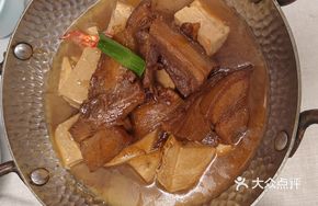 Hand-ground Tofu Braised Pork