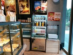 面包甜点陈列柜-华丰贺氏(营迹店)