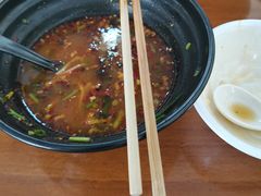 -鸿浩扒猪脚米线