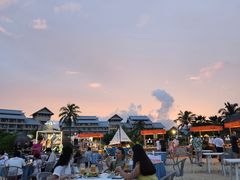 -亚龙湾希尔顿自助餐厅·海鲜·烧烤·沙滩BBQ·现场乐队