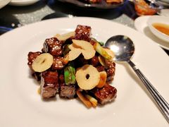蒜片葱爆和牛粒-杭州西子湖四季酒店·金沙厅