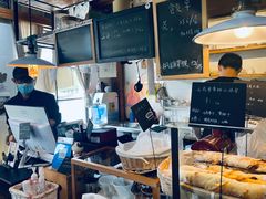 面包甜点陈列柜-仙峰天然面包(迎宾路店)