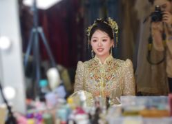 点击看大图 -爱伊人婚纱礼服美妆馆