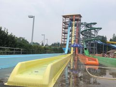 -热带风暴水上乐园