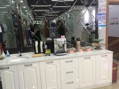 -茂菊口腔连锁(浦东南路店)