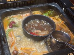 -老牌坊云南鱼豆花火锅(哈西万达店)