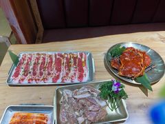-汉城烤肉·黑金冠(华山路店)