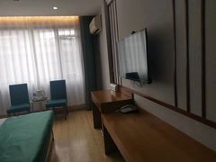 -宸玥酒店(成都西南财大地铁站店)