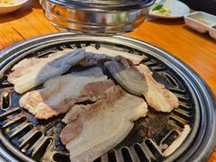 -唯成•韩国炭火烤肉 유성고기