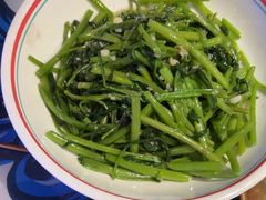 -川流不息·地道川菜·小龙虾(新松江路店)