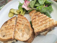 超级牛肉帕尼尼-O'mills Sourdough Bakery&Bistro(永嘉路店)
