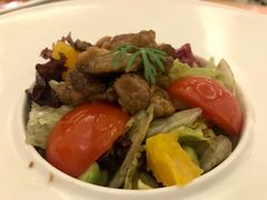 牛油果鹅肝色拉-红房子西菜馆(淮海中路店)