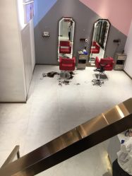 -鏡沙龙发型设计