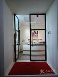 -巴黎婚纱摄影工作室