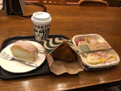 -星巴克(上海虹桥新天地二店)