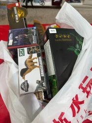 -逝水玩具折扣店