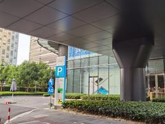 -华为授权体验店(中山公园来福士)