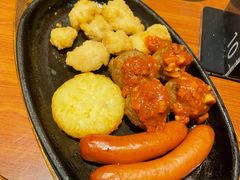 熏香辣烤肠配蒜香鸡-萨莉亚意式餐厅(万嘉商业广场店)