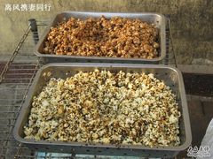 新鲜出炉的爆米花-正宗老杨特色爆米花(四棉店)