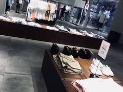 -URBAN REVIVO(北京大兴凯德MALL店)