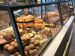 面包甜点陈列柜-巴黎贝甜(大宁国际商业广场店)