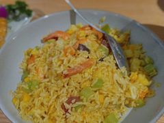 大叻经典菠萝海鲜炒饭-米纸越南小馆(金鹰世界店)