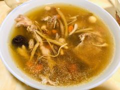 -红樱桃月嫂育婴师(徐汇总店)