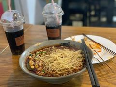-丁丁猫重庆小面(徐州路店)