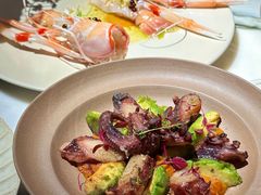 炙烤牛油果章鱼腿-YUAN·䬧