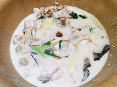 -滇香肴·云南菜蒸汽石锅鱼(云南北路店)