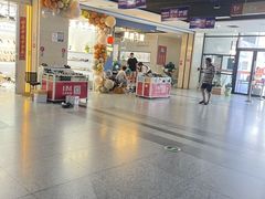 -浙江华贸鞋业服饰城